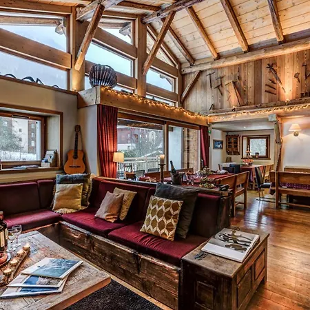 Apartament Chalet St. Anton: A Luxurious Alpine Escape *