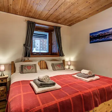 Chalet St. Anton: A Luxurious Alpine Escape Apartament St. Anton am Arlberg