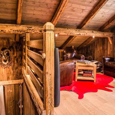 Chalet St. Anton: A Luxurious Alpine Escape Apartament St. Anton am Arlberg